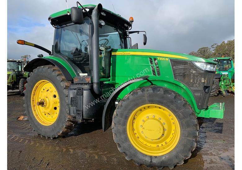 caption John Deere 7200R Cab Tractor