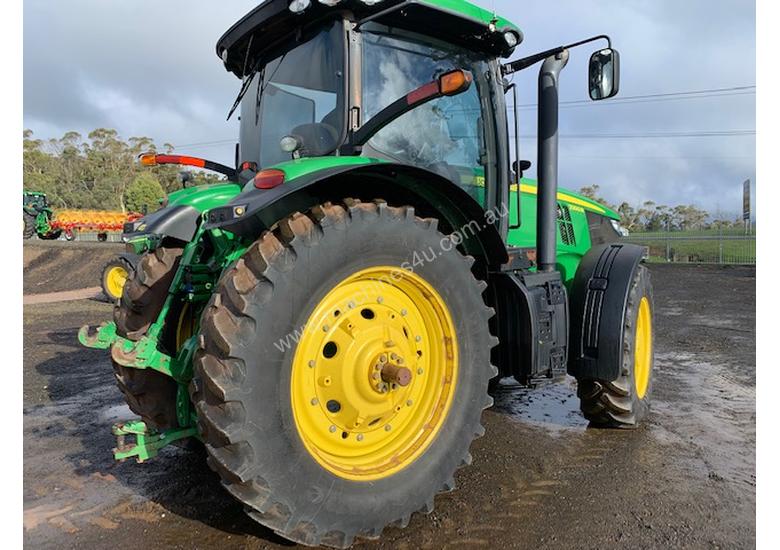 caption John Deere 7200R Cab Tractor