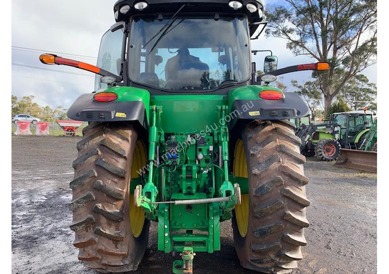 caption John Deere 7200R Cab Tractor