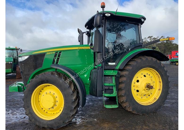 caption John Deere 7200R Cab Tractor