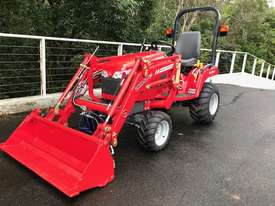 Massey Ferguson GC1705 Tractor & 4in1 Loader - picture0' - Click to enlarge