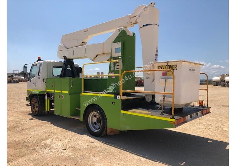 caption 2005 MITSUBISHI FK 600 Travel Tower Truck