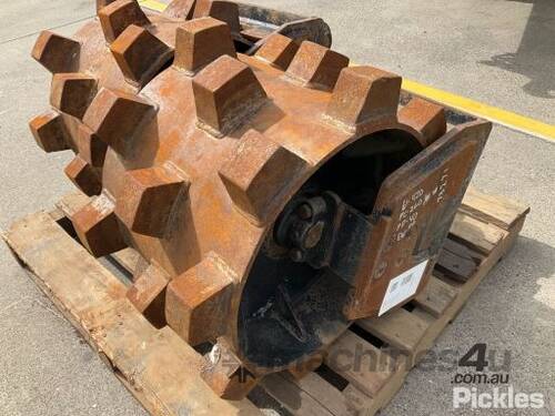 430mm Compaction Wheel - Suit 5.5T Excavator Brand: FMA, Pick-up Dimensions - Pin Diameter: 45mm, Pi
