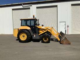 Fermec 660B Industrial loader - picture0' - Click to enlarge
