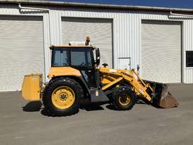Fermec 660B Industrial loader - picture1' - Click to enlarge