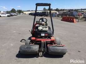 2003 Toro Greenmaster 3250-D - picture1' - Click to enlarge