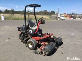 2003 Toro Greenmaster 3250-D - picture2' - Click to enlarge