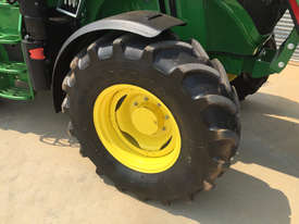 John Deere 6110M FWA/4WD Tractor - picture2' - Click to enlarge