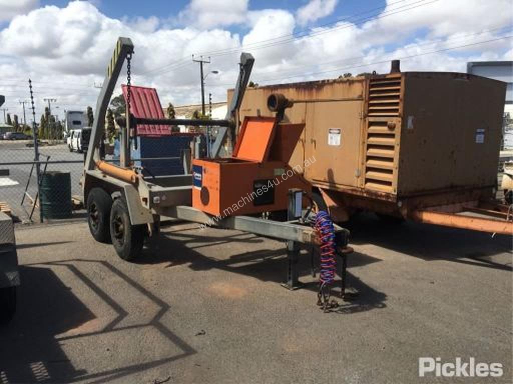 Buy Used redmond gary 1995 Redmond Gary 6 5T Self Loading Pantech Truck