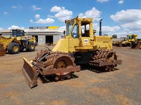 1976 Caterpillar 815 Compactor *DISMANTLING* - picture0' - Click to enlarge