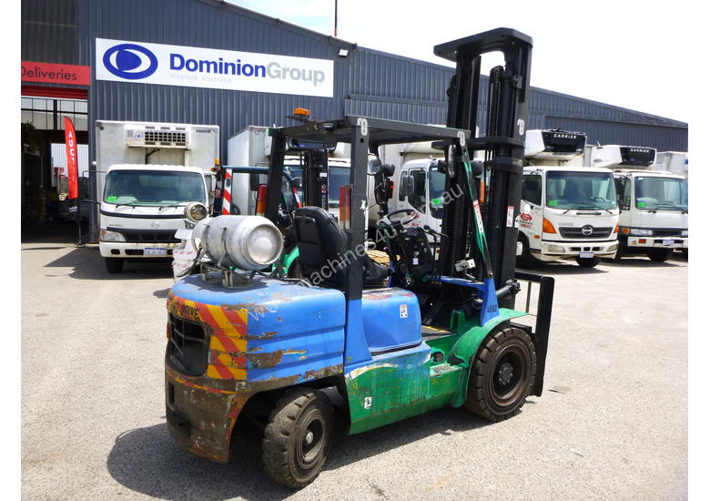 caption Mitsubishi FG35AT 3.5 Tonne LPG Forklift