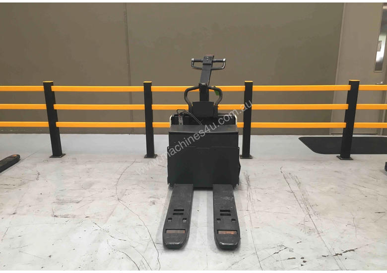 Used 2008 Crown Crown PE 4500 Series Pallet Jack Jack Lifting Pallet
