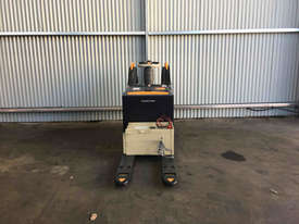 Crown WT3000 Pallet Truck Forklift - picture0' - Click to enlarge