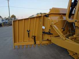 CAT D6 ULTIMATE ATTACHMENT FITOUT - picture1' - Click to enlarge