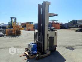 Crown RR3520-45 Reach Truck Forklift - picture0' - Click to enlarge