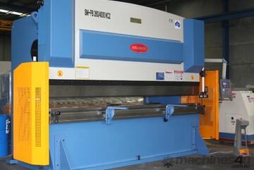 4000MM X 260TON ABSOLUTE NC-S PRESSBRAKE - TABLE CROWNING. 4000MM X 260TON ABSOLUTE NC-S PRESSBRAKE - TABLE CROWNING.