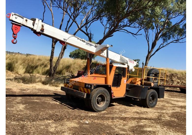 caption TEREX AT12 franna crane