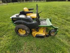 John Deere ride on mower - picture0' - Click to enlarge
