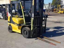 Yale 2500kg LPG Forklift with 4590mm Three Stage Container Mast - picture0' - Click to enlarge