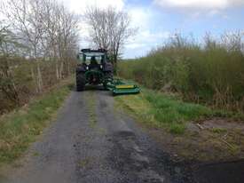 Major OSM-1400 Offset Mower - picture2' - Click to enlarge