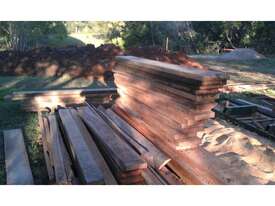 NEW HARDWOOD MILLS GT26 DELUXE SAW MILL - picture0' - Click to enlarge
