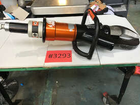 Holmatro Hydraulic Cutters, Hydraulic Rescue Shears CU 4050 C NCT II  - picture2' - Click to enlarge