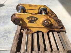 ESSEX CAT 324DL Quick Hitch  - picture0' - Click to enlarge