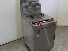 Frymax RC-400T Split Pan Fryer - picture0' - Click to enlarge