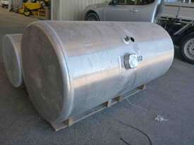 FUEL TANK 400 LITRE - picture0' - Click to enlarge