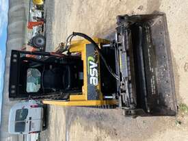 Posi Track Bobcat & Skid Steer Loader - picture1' - Click to enlarge