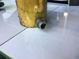 Enerpac Single, Portable Portable Hydraulic Cylinder - Lifting Type, RC506, 50T, 159mm stroke - picture2' - Click to enlarge