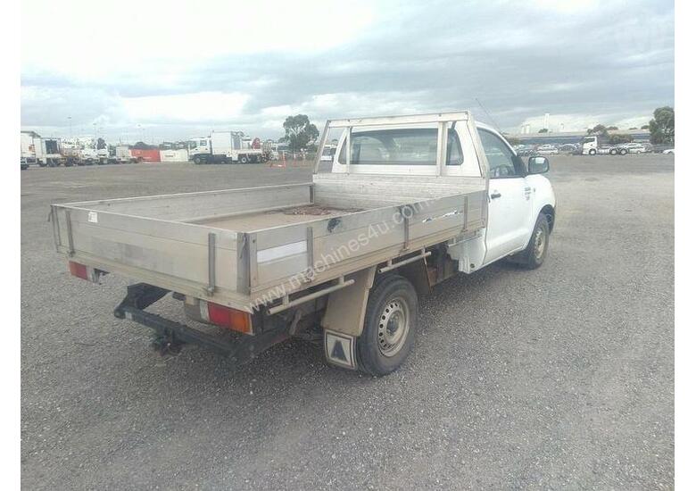 caption Toyota Hilux 150