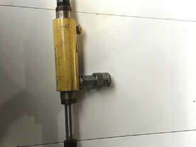 Enerpac 4 Ton Hydraulic Cylinder Double Acting RD43 - Used Item - picture1' - Click to enlarge