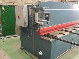 Durma 4 meter  X 6 mm hydraulic guillotine - picture0' - Click to enlarge