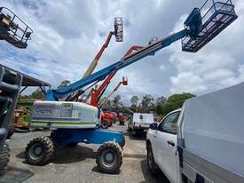 Genie S40 Straight Stick Boom Lift - picture0' - Click to enlarge