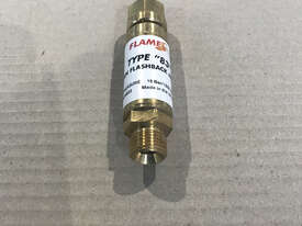 Wescol Flashback Arrestor Oxygen Type 83 0241-010 - picture1' - Click to enlarge