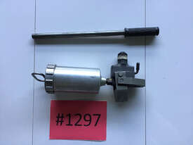 SKF Oil Injector 226400 Manual High Pressure Pump - picture0' - Click to enlarge