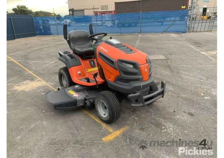 2017 husqvarna cheap riding lawn mower