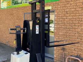 Crown Stacker Sought After Lift Height - picture0' - Click to enlarge