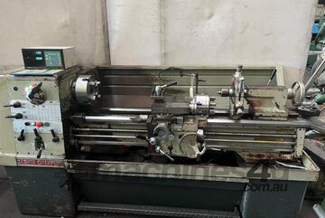 Dashin Champion Lathe 390mm swing x 1250mm centres with 1 axis DRO