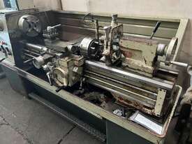 Dashin Champion Lathe 390mm swing x 1250mm centres with 1 axis DRO - picture0' - Click to enlarge