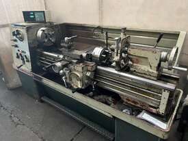 Dashin Champion Lathe 390mm swing x 1250mm centres with 1 axis DRO - picture1' - Click to enlarge
