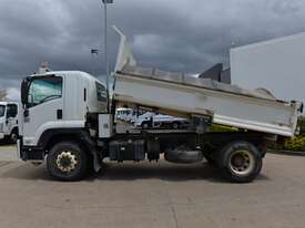 2009 ISUZU FVR 1000 - Tipper Trucks - picture0' - Click to enlarge
