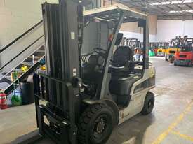 Nissan 2.5t LPG forklift *low hours* - picture0' - Click to enlarge