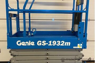   19ft Electric Scissor Lift Genie Micro