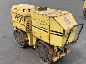 Wacker RT560 Trench Roller Compactor - picture2' - Click to enlarge