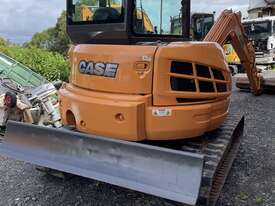 Case excavator  - picture1' - Click to enlarge