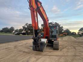 Excavator Hitachi ZX200LC 20 tonne 2005 2589 hours - picture2' - Click to enlarge