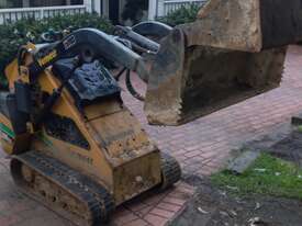 skid steer loader - picture0' - Click to enlarge