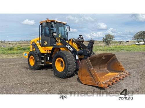 JCB 427 ZX T4